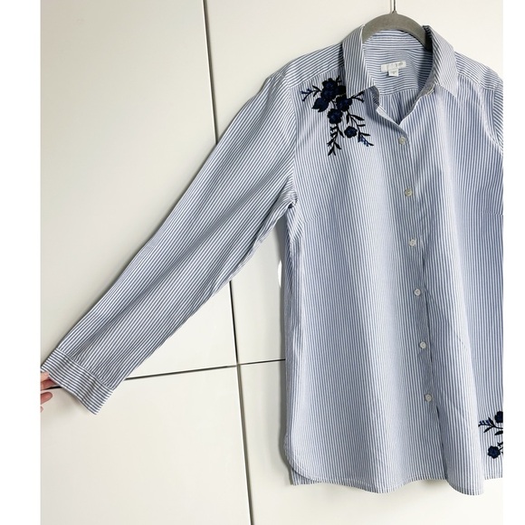 J. Jill Embroidered Button Down Shirt Blue White Stripe Size Medium Costal Work - Picture 4 of 8